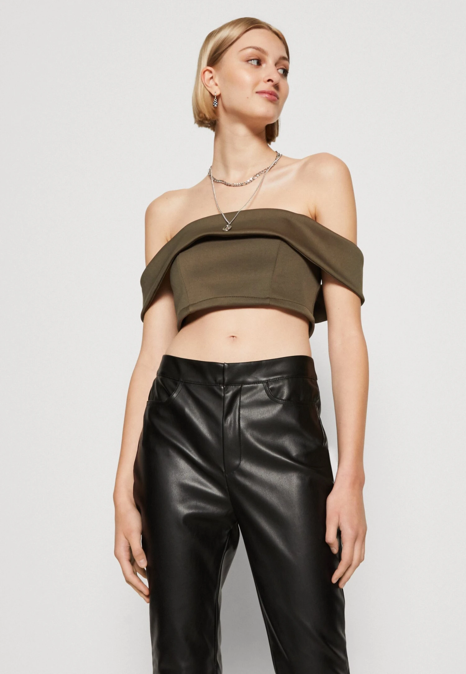 Wal G Brody Crop - Print T-Shirt 4 Wal G Brody Crop - Print T-Shirt - Image 4