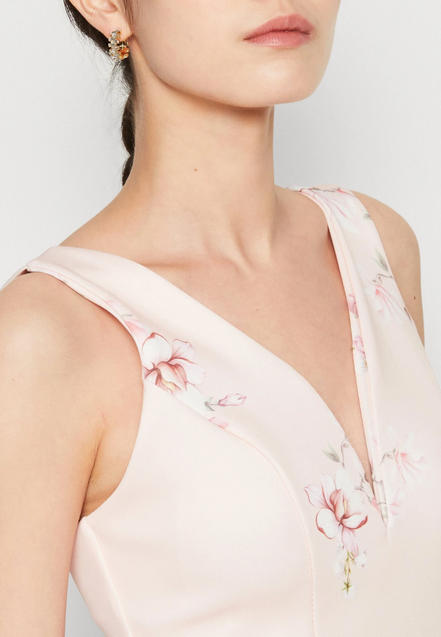 Wal G Wedding Dolly V Neck Print Maxi - Jersey Dress - Apricot/Multi-Coloured 6 Wal G Wedding Dolly V Neck Print Maxi - Jersey Dress - Apricot/Multi-Coloured - Image 6