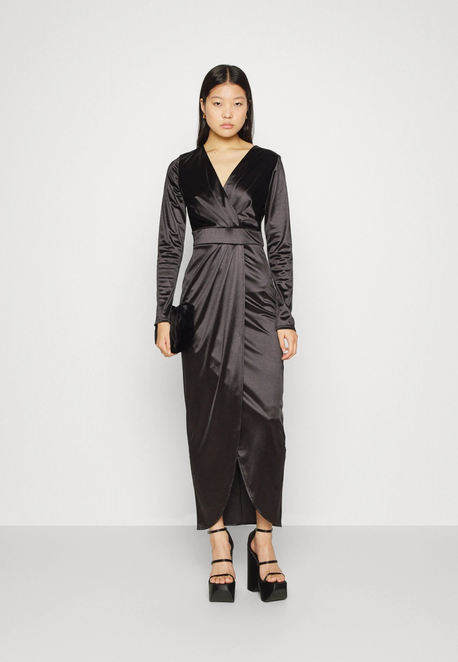 Wal G Reana Long Sleeve Midi - Cocktail Dress / Party Dress 2 Wal G Reana Long Sleeve Midi - Cocktail Dress / Party Dress - Image 2