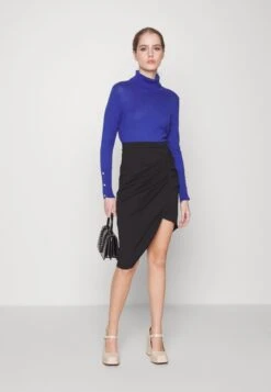 Front Page -Wal G 3ff7d2cd1f2e474aba01b2590b53de01