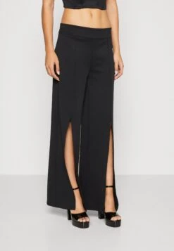 Wal G Josh Pleat Trouser - Trousers - Black