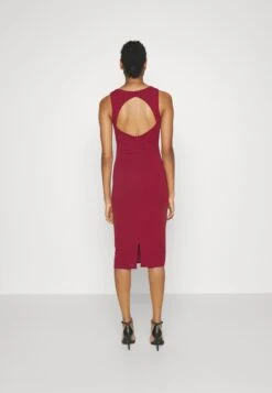 Alyona Heart Midi Dress - Jersey Dress - Berry Wine -Wal G 42c0324f676042349286c87e2f47450d