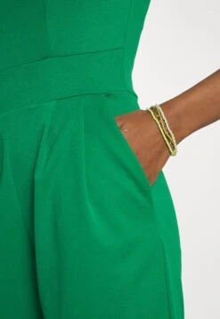 Harriet One Sleeve - Jumpsuit - Leaf Green -Wal G 5c4e7c2c88d54fa8ab6dacfad36533bb