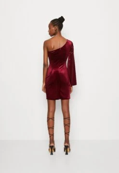 Wal G Valentines Mina Cut Out Mini - Jersey Dress -Wal G 6dc4cf277bd34432a75245224235a04b