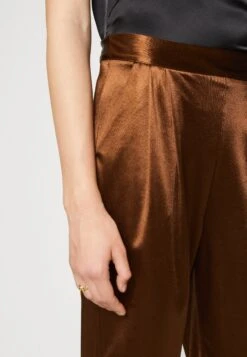 Wal G Charlie Trouser - Trousers -Wal G 819cf4a8193b49c4b5b4e927cdee019f