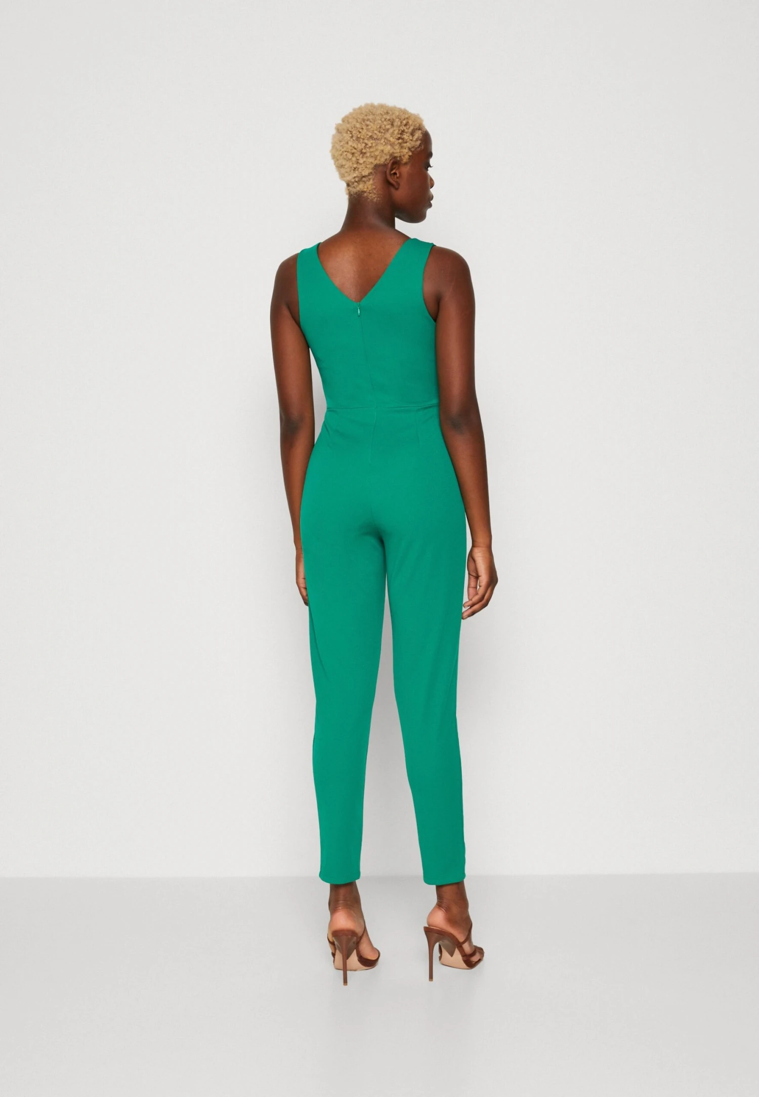 Wal G Toby V Neck - Jumpsuit - Leaf Green 3 Wal G Toby V Neck - Jumpsuit - Leaf Green - Image 3