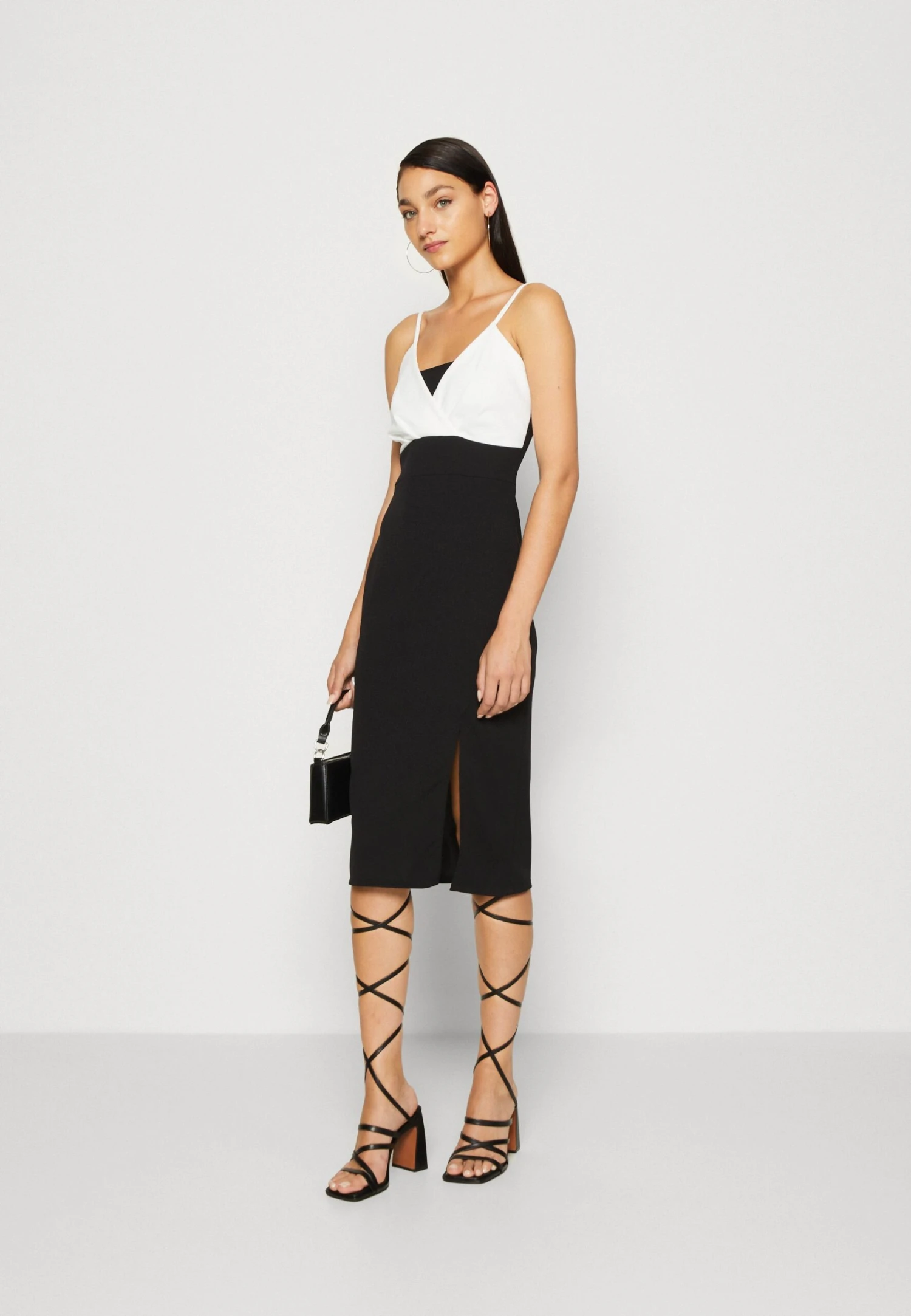 Wal G Lulu Contrast Midi - Jersey Dress - Black/White 2 Wal G Lulu Contrast Midi - Jersey Dress - Black/White - Image 2