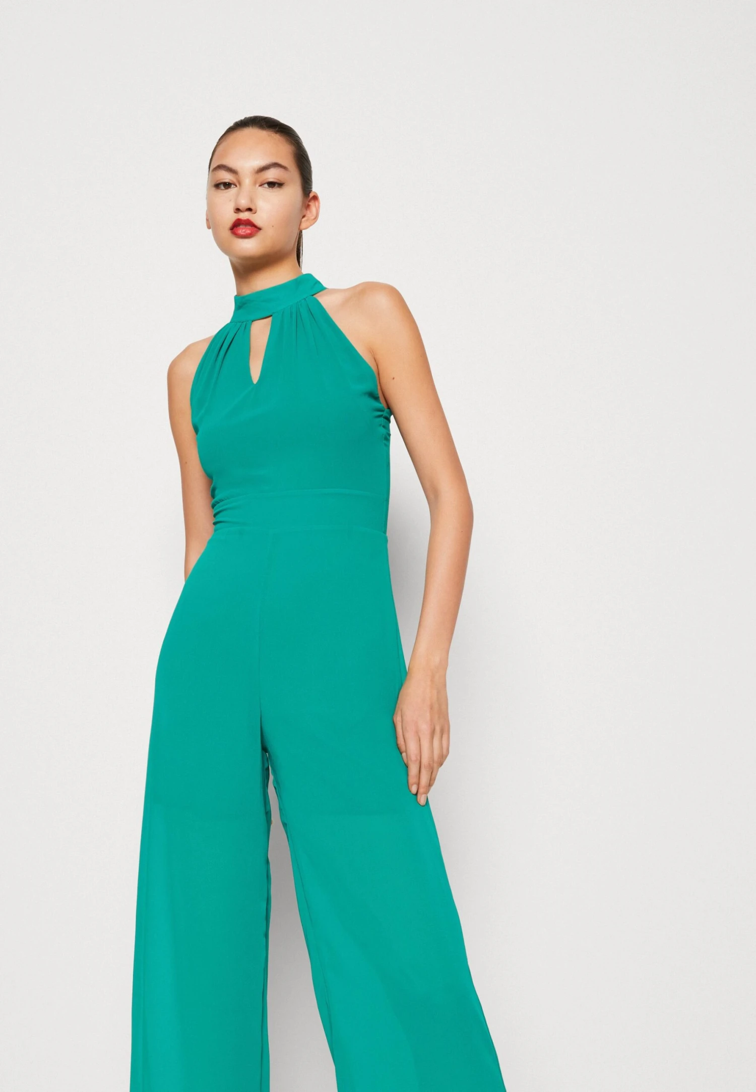Wal G Fiona Cut Out Neck- Jumpsuit - Leaf Green 4 Wal G Fiona Cut Out Neck- Jumpsuit - Leaf Green - Image 4