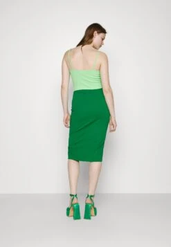 Wal G Lajo Midi Skirt - Pencil Skirt - Leaf Green -Wal G 9c5621c986b24d989f2143bcf74c439a