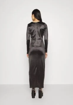 Wal G Reana Long Sleeve Midi - Cocktail Dress / Party Dress 7 Wal G Reana Long Sleeve Midi - Cocktail Dress / Party Dress -Wal G 9f02b126d1a04ef782f65b60b529cf5a