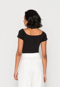 Wal G Hallieoff The Shoulder Body Suit - Basic T-Shirt - Black -Wal G ade19a8aa0bc470184051238c5c97050