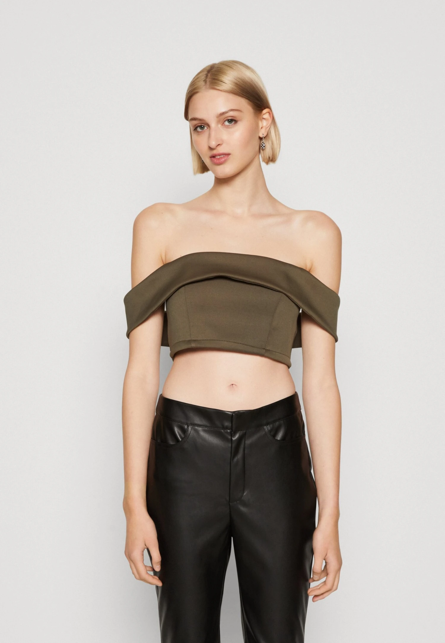 Wal G Brody Crop - Print T-Shirt 1 Wal G Brody Crop - Print T-Shirt