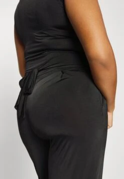 Brady V Neck- Jumpsuit - Black -Wal G beecb5052aaf42caba7e342b53bcccf6