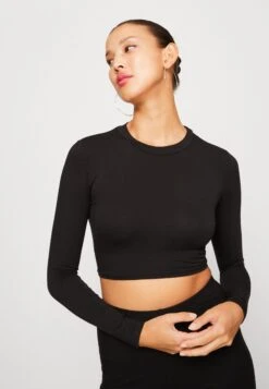 Wal G Roza Back Detail Crop - Long Sleeved Top - Black -Wal G d64c31d54c5444d18be1d40e35b4fca7