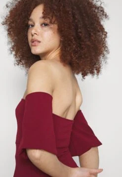 Wal G Renvi Off Shoulder Skater - Cocktail Dress / Party Dress - Berry Wine 9 Wal G Renvi Off Shoulder Skater - Cocktail Dress / Party Dress - Berry Wine -Wal G de952ee7795740f0a912607c308bc202