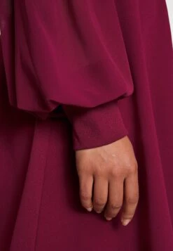 Kat Sleeve Dress - Cocktail Dress / Party Dress - Berry Wine -Wal G df0b699a23c74427a67a59191a8dc4ca