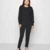 Joan - Jumpsuit - Black