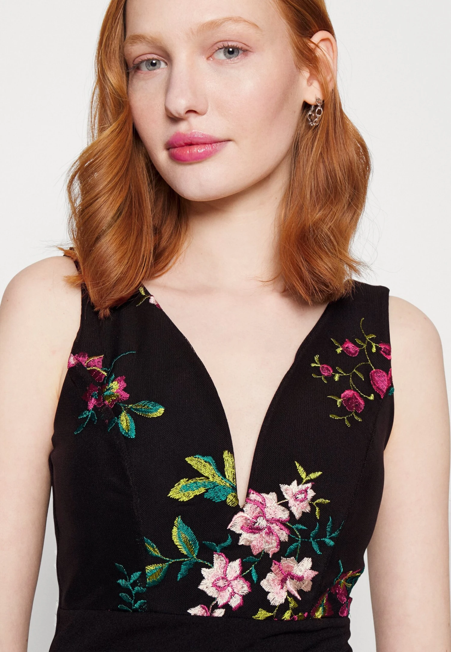 Wal G Embroidered V Neck Rose Midi - Cocktail Dress / Party Dress - Black Floral 4 Wal G Embroidered V Neck Rose Midi - Cocktail Dress / Party Dress - Black Floral - Image 4