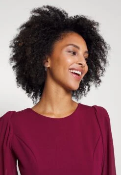 Kat Sleeve Dress - Cocktail Dress / Party Dress - Berry Wine -Wal G eff6797589224f7d83f6d2a29a441c4c