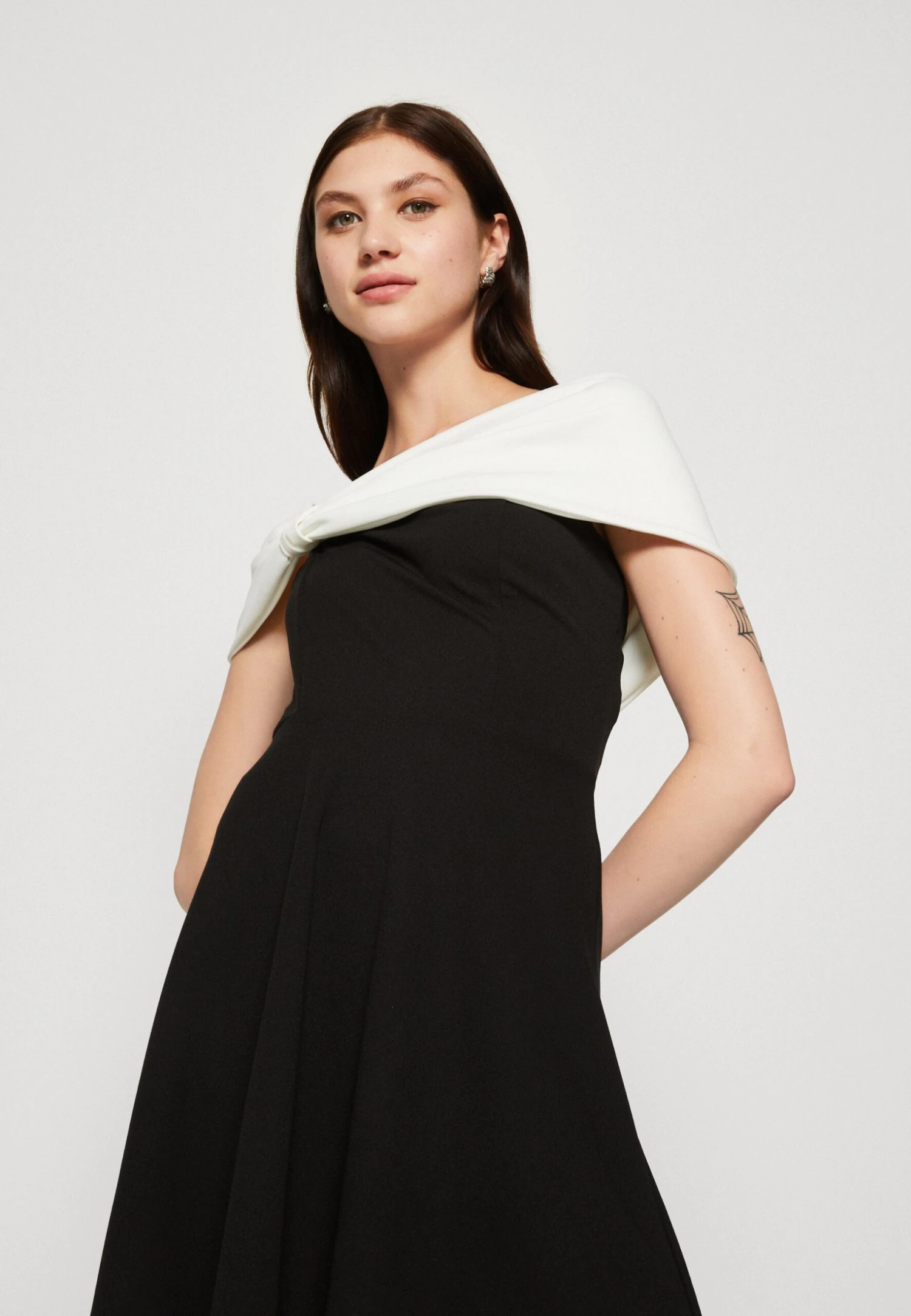 Wal G Alia Off Shoulder Skater - Jersey Dress 4 Wal G Alia Off Shoulder Skater - Jersey Dress - Image 4